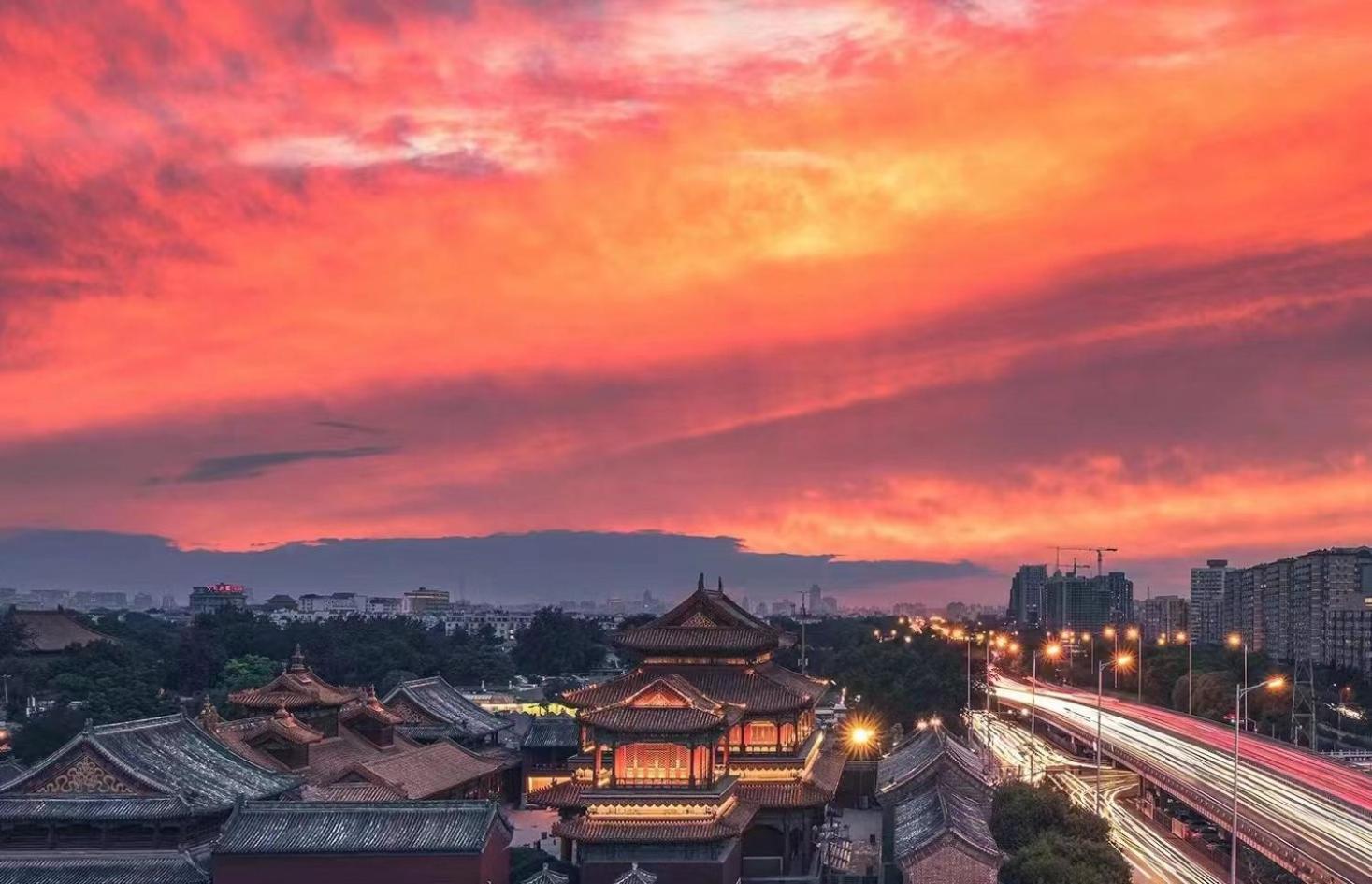 Happy Dragon Courtyard- Newly Renovated With French Windows, Near Tian'anmen Forbidden City,lama Temple And Heaven Temple, 3minutes Walk From Subway,fluent Speaking With Tourist Sights Tickets Service ,free Coffee &laundry Service Hotel