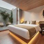 Happy Dragon Courtyard- Newly Renovated With French Windows, Near Tian\'Anmen Forbidden City,Lama Temple And Heaven Temple, 3Minutes Walk From Subway,Fluent English Speaking With Tourist Sights Tickets Service ,Free Coffee &Laundry Service