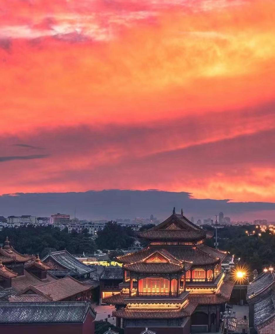 Hotel Happy Dragon Courtyard- Newly Renovated With French Windows, Near Tian'anmen Forbidden City,lama Temple And Heaven Temple, 3minutes Walk From Subway,fluent Speaking With Tourist Sights Tickets Service ,free Coffee &laundry Service 5*