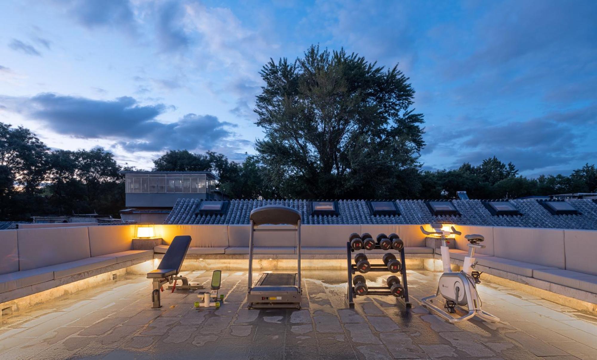 Happy Dragon Courtyard- Newly Renovated With French Windows, Near Tian'anmen Forbidden City,lama Temple And Heaven Temple, 3minutes Walk From Subway,fluent Speaking With Tourist Sights Tickets Service ,free Coffee &laundry Service